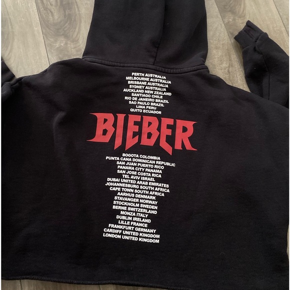 JUSTIN BEIBER PURPOSE TOUR STADIUM TOUR CROPPED HOODIE - Picture 3 of 6